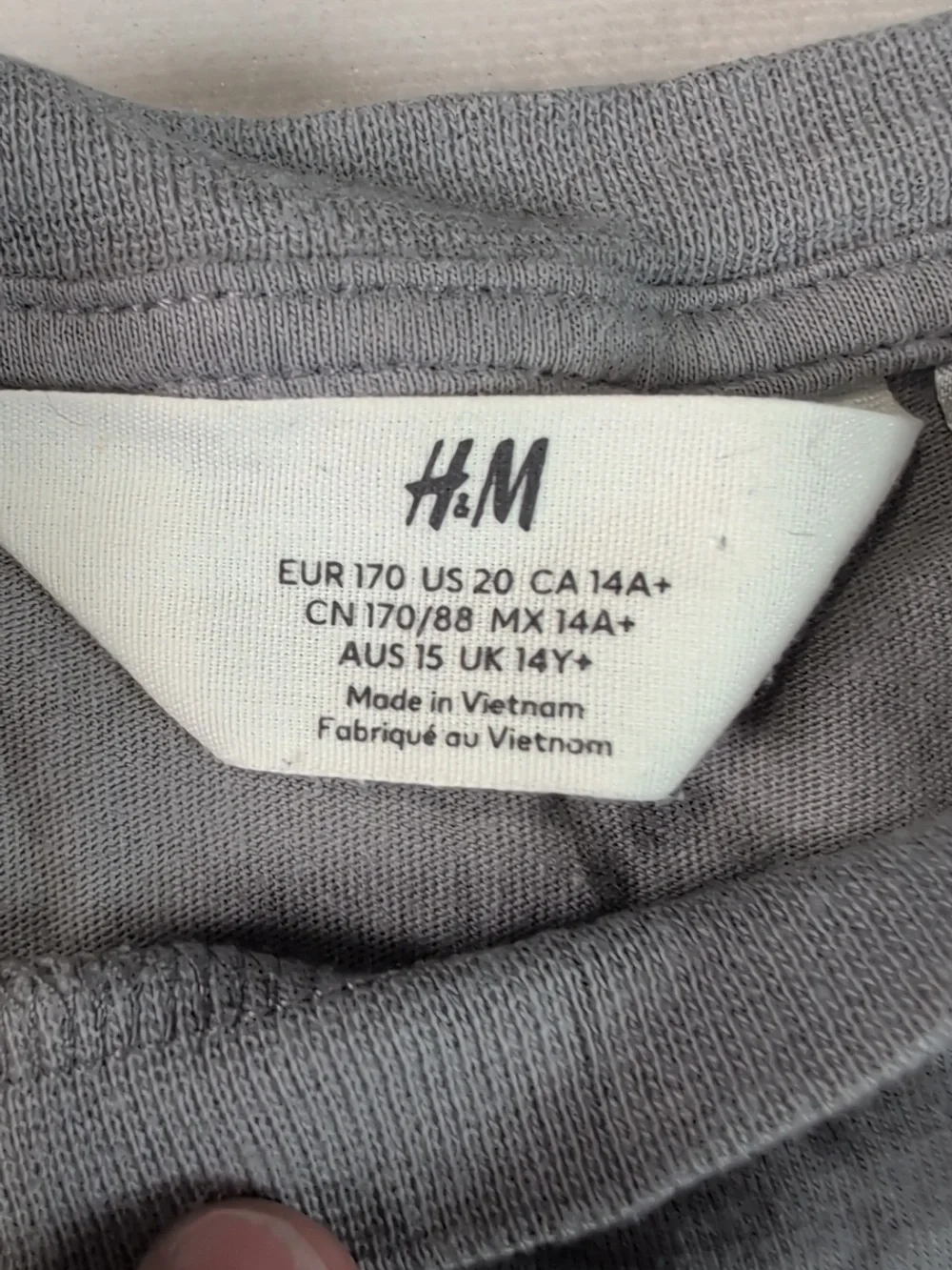 H&M Sanrio Kuromi Oversized Gray T-Shirt Size Youth 20